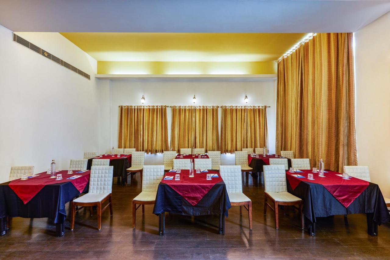Club Mahindra Udaipur Hotel Eksteriør billede