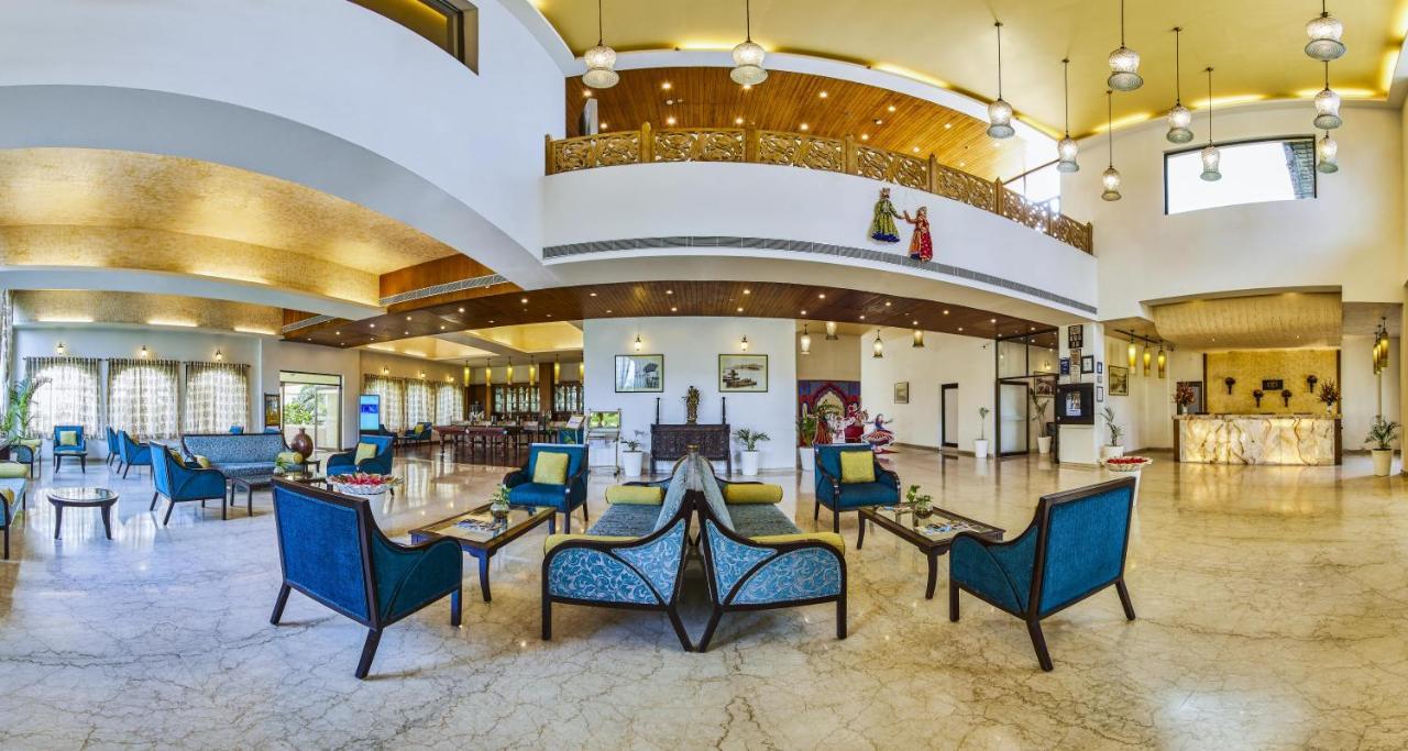 Club Mahindra Udaipur Hotel Eksteriør billede