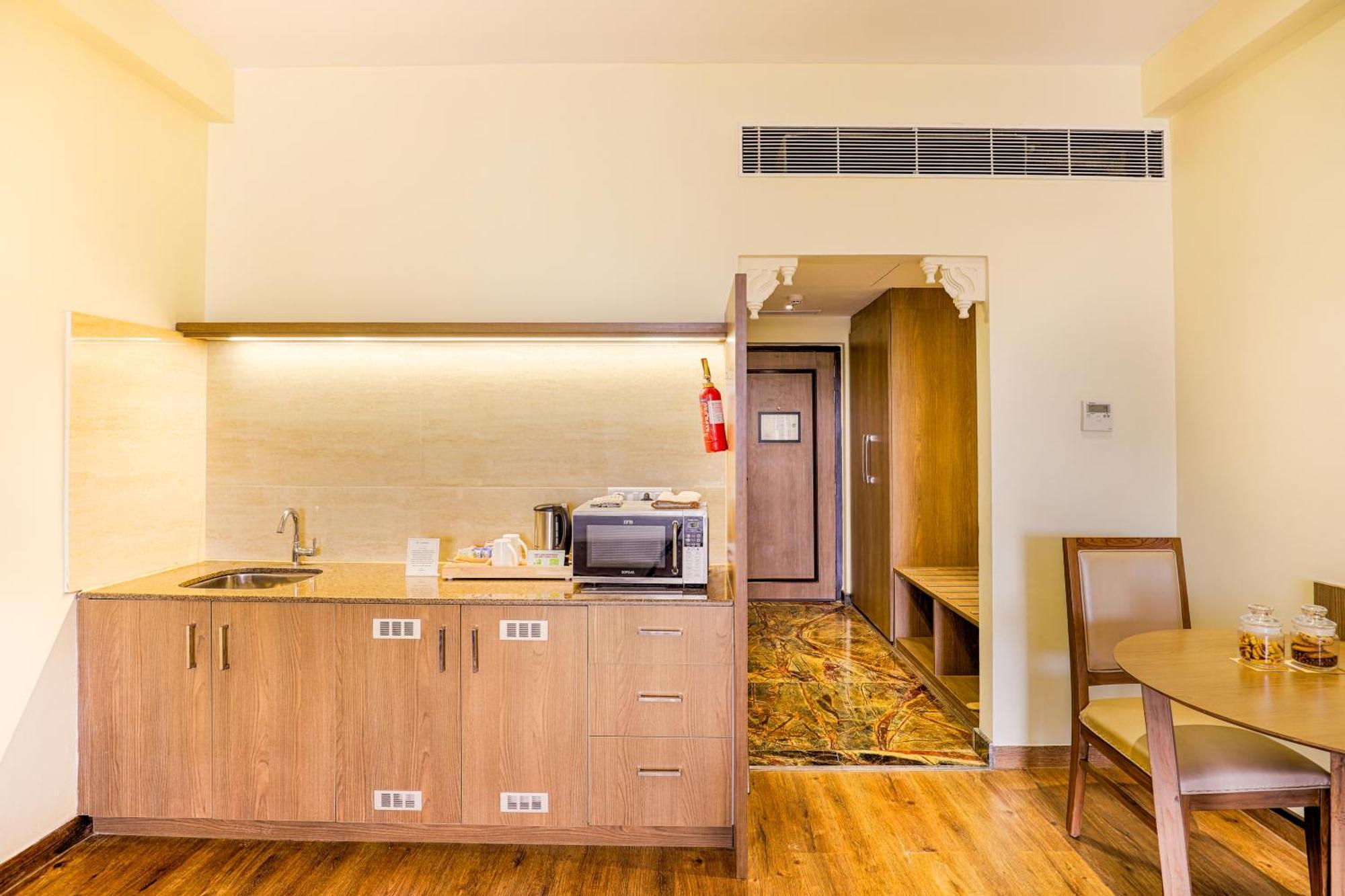 Club Mahindra Udaipur Hotel Eksteriør billede