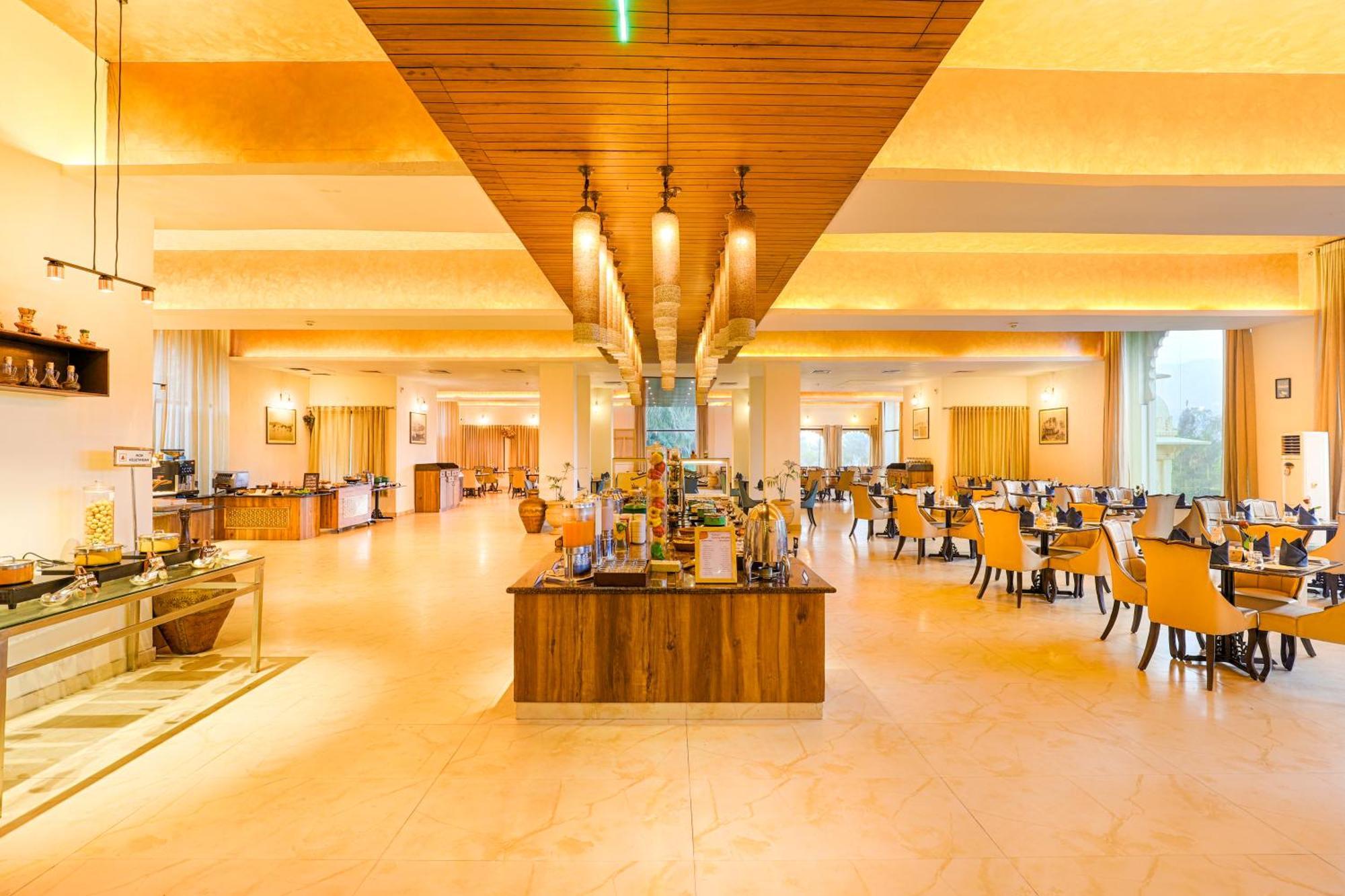 Club Mahindra Udaipur Hotel Eksteriør billede