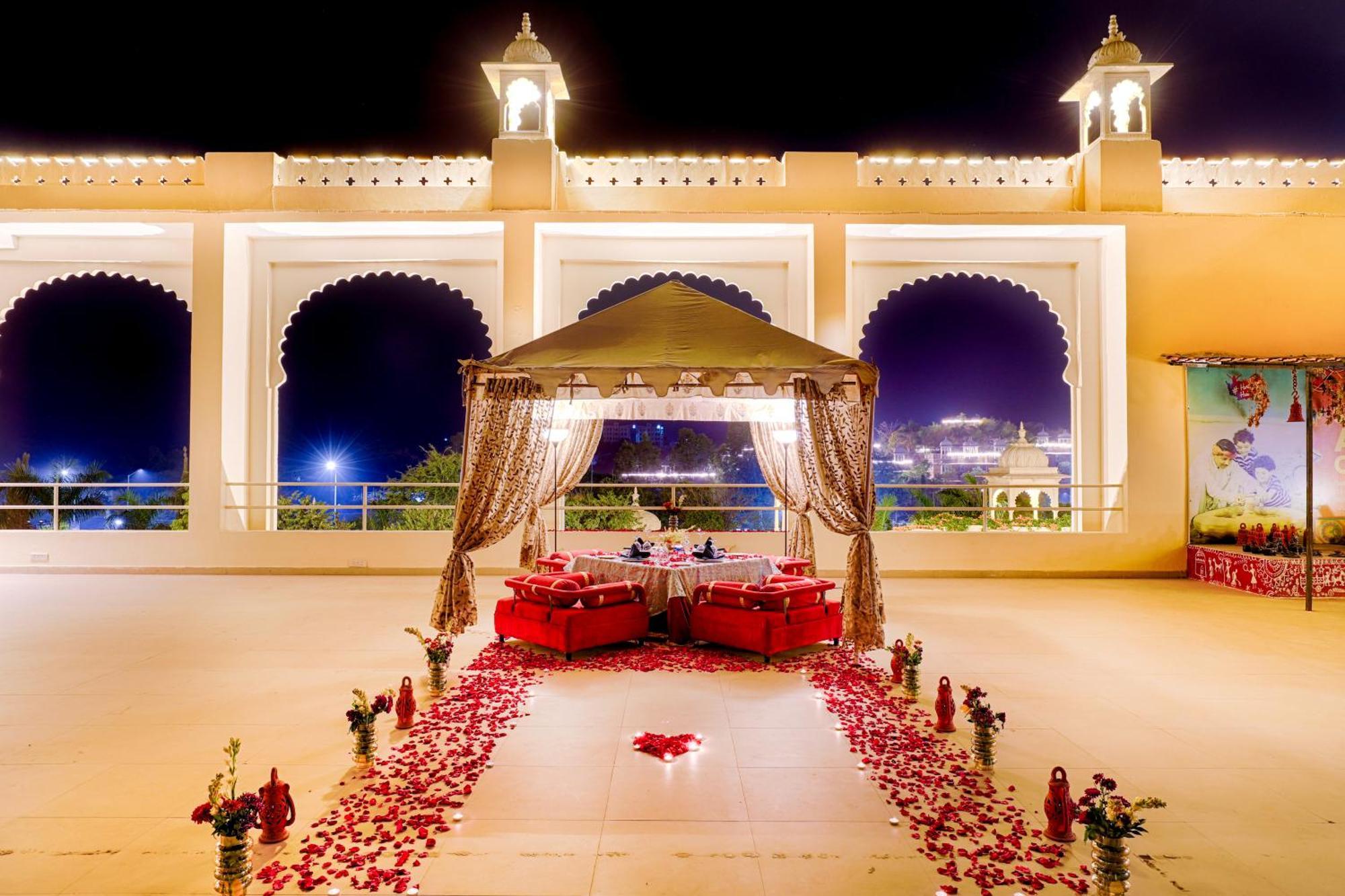 Club Mahindra Udaipur Hotel Eksteriør billede