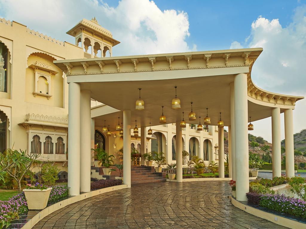 Club Mahindra Udaipur Hotel Eksteriør billede